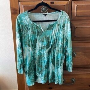 Green And White Floral Top Size Large Talbots NWOT